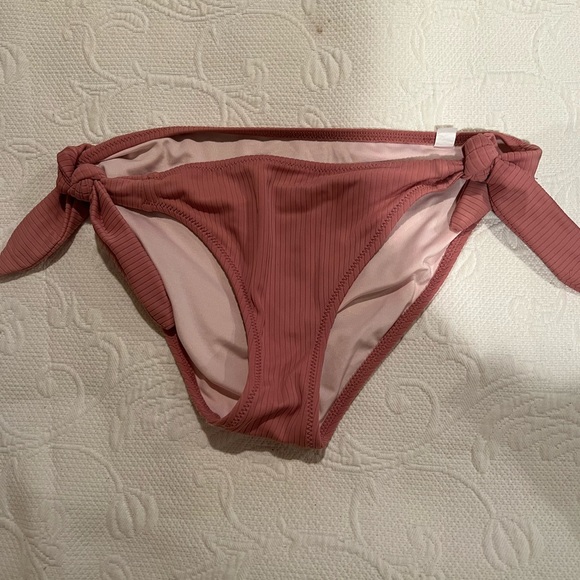 Blush Pink Bikini Bottom - Picture 1 of 3